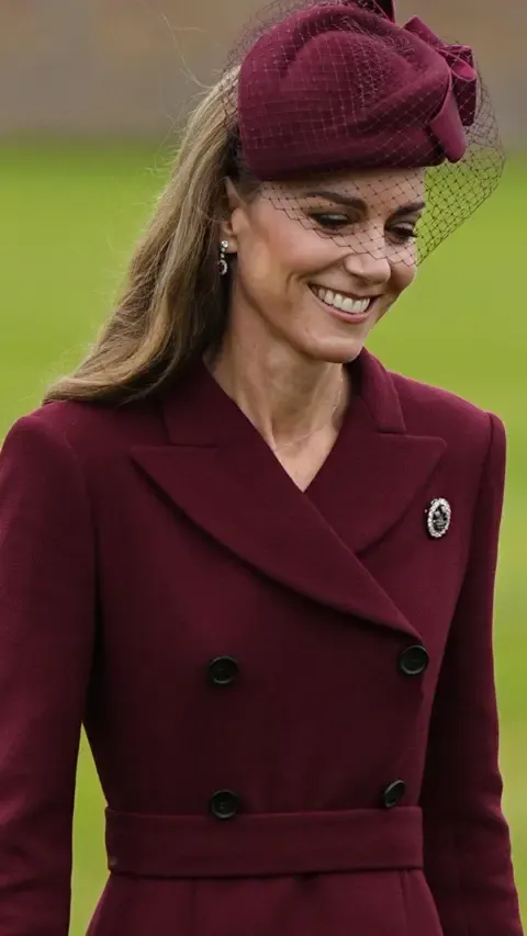 Melania’s Headpiece, Catherine’s Plumed Pin and Additional Standout Outfits So Far